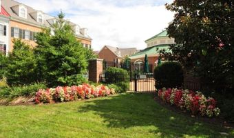 315 S HENRY St S, Alexandria, VA 22314