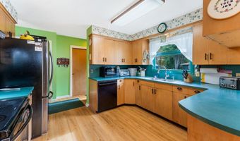 53 Hampton Ave, Auburn, ME 04210