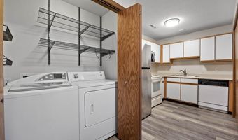 158 Elm Ridge Dr, North Liberty, IA 52317