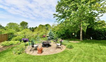 938 Weeping Way Ln, Avon, IN 46123
