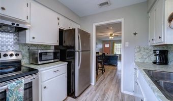959 S 9th St, Aransas Pass, TX 78336
