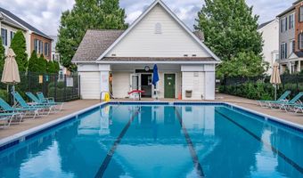 5832 COWLING Ct, Alexandria, VA 22304