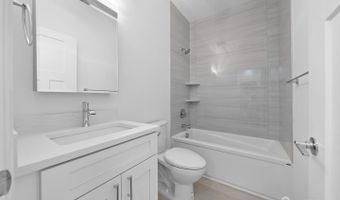 410 Morris Pl, Roselle, NJ 07203