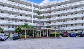 3030 Marcos Dr T-412, Aventura, FL 33160