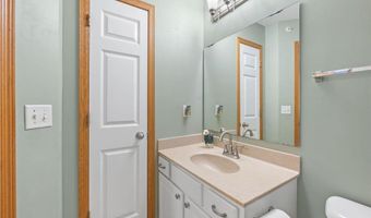 5048 Yuma Ln N, Plymouth, MN 55446
