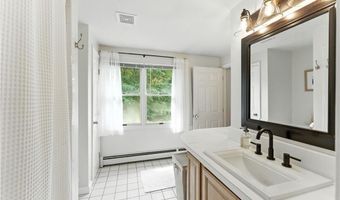 287 Cowesett Rd, Warwick, RI 02886