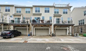 2733 S Spurway Dr, Ann Arbor, MI 48105