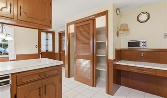 2 High Ridge Dr, Cumberland, RI 02864