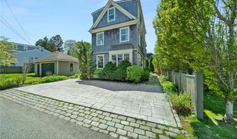 9 Casey Ct, Newport, RI 02840
