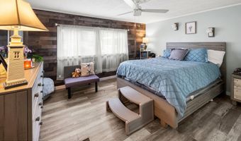 8 Mary Ct, Barnegat, NJ 08005