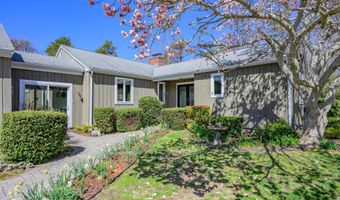 55 Tonela Ln, Barnstable, MA 02630