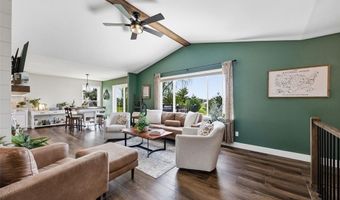 800 Kaitlynn Ave, Anamosa, IA 52205