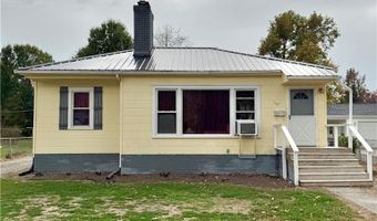 569 Broadway St, Austin, IN 47102