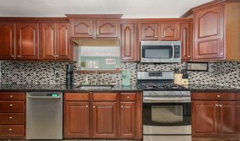 297 E Washington St, Almont, MI 48003