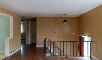 64 Perkins Ave, Cranston, RI 02910