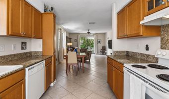 186 PINE St, Atlantic Beach, FL 32233
