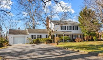 11 Searingtown Rd, Albertson, NY 11507