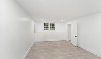 1575 MIDDLE Rd, East Greenwich, RI 02818