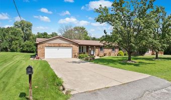 6409 Alpha Dr, Alton, IL 62002