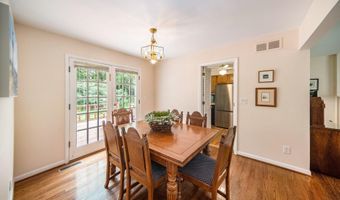1507 Dicken Dr, Ann Arbor, MI 48103