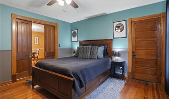 1115 7th St, Baldwin City, KS 66006