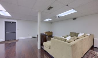 101 S 7TH St, Akron, PA 17501
