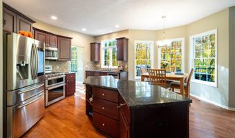 6289 Scarborough Dr SE, Ada, MI 49301