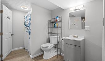 33 Belmont Ave, East Providence, RI 02914