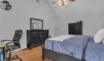 34 Serpentine Dr, Atlantic Highlands, NJ 07716