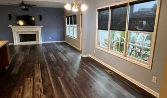 6121 Pine Bluff Dr, Avon, IN 46123