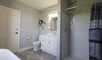 1407 Whittier Hl, Cabot, VT 05647