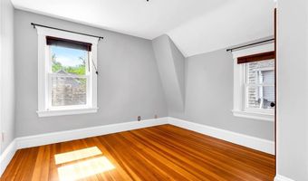 1058 Narragansett Blvd, Cranston, RI 02905