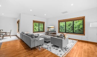 2360 S ARLINGTON RIDGE Rd, Arlington, VA 22202