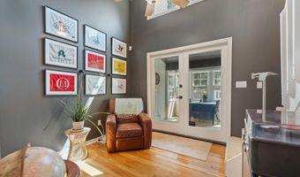 818 Chelsea Ave, Columbus, OH 43209