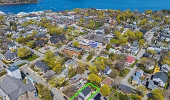 22 Ledgelawn Ave, Bar Harbor, ME 04609
