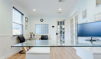 15 Thomas St C, North Providence, RI 02911