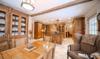 48 Old Searsport Ave, Belfast, ME 04915
