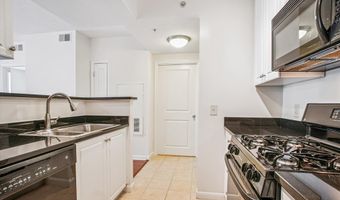 851 N GLEBE Rd 718, Arlington, VA 22203