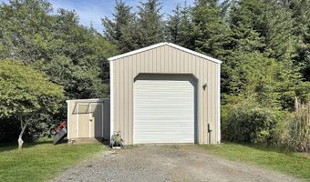 95663 MARTIN RANCH Rd, Brookings, OR 97415