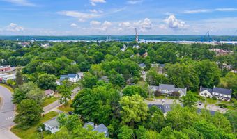 46 Pine Hill Dr, Bath, ME 04530