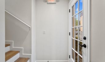 609 Carteret St 2, Beaufort, SC 29902