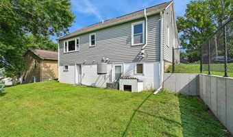 203 E 4th St, Anamosa, IA 52205