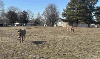 7066 Vivians Rd, Anderson, AL 35610