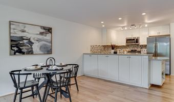 1140 LAKE HERON 2A, Annapolis, MD 21403