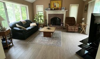 92 Brentwood Ln, Barnstable, MA 02630