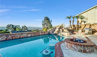 5215 E Rolling Hills Dr, Anaheim, CA 92807