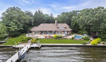 99 Holly Ln, Bayville, NJ 08721