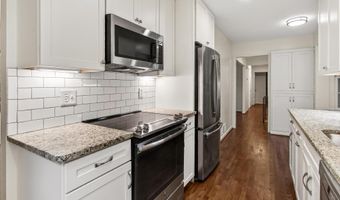 5133 RED FOX Dr, Annandale, VA 22003