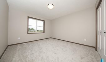 2427 E Caolinn Pl, Brandon, SD 57005