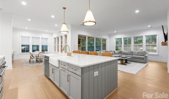 1527 St George, Charlotte, NC 28205